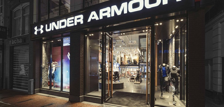 Under Armour sube sueldos en retail